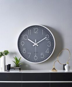 Salon İçin Şık Duvar Saati
